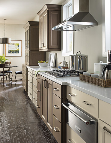 Maple Cabinets in Transitional Kitchen