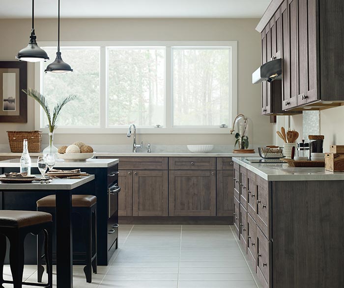 Herra laminate kitchen cabinets in Elk with a Prestley Black island